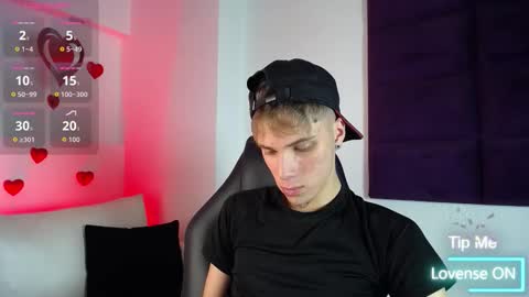 Snapshot of robbinblaze chatting on 02-25-26, 12:42 Robbin online show from 02-25-26, 12:42