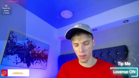 Snapshot of robbinblaze chatting on 03-11-26, 05:13 Robbin online show from 03-11-26, 05:13