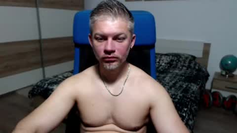 Snapshot of robbyshawz chatting on 05-11-26, 05:02 robbyshawz online show from 05-11-26, 05:02