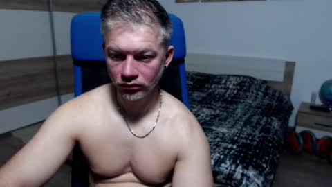 Snapshot of robbyshawz chatting on 05-21-26, 05:03 robbyshawz online show from 05-21-26, 05:03