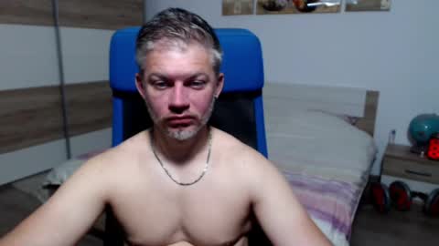 Snapshot of robbyshawz chatting on 05-31-26, 04:09 robbyshawz online show from 05-31-26, 04:09