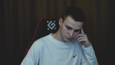 robert10211 online show from 12-26-24, 06:01