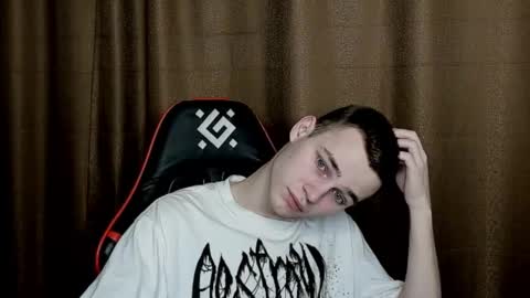 robert10211 online show from 01-17-25, 06:44