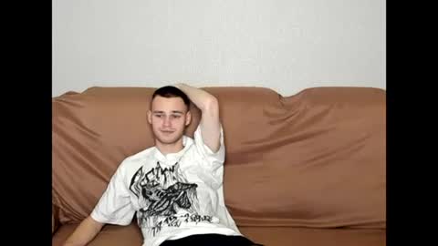 robert10211 online show from 10-31-25, 09:05