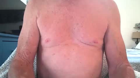 Snapshot of robert45556 chatting on 10-05-25, 08:07 robert online show from 10-05-25, 08:07