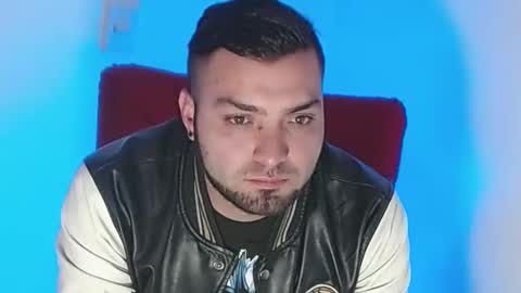 Snapshot of robert_leroy chatting on 01-12-25, 04:31 Stiven - online show from 01-12-25, 04:31