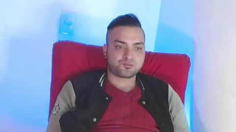 Snapshot of robert_leroy chatting on 02-02-25, 07:41 Stiven - online show from 02-02-25, 07:41