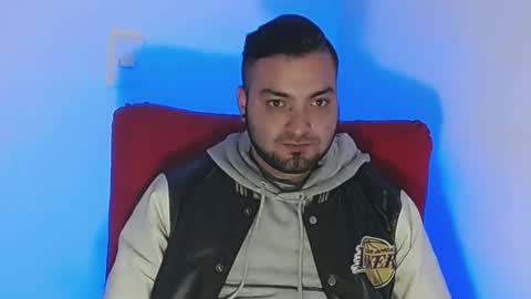 Snapshot of robert_leroy chatting on 02-14-25, 12:25 Stiven - online show from 02-14-25, 12:25