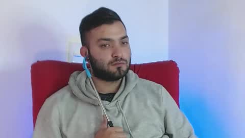 Snapshot of robert_leroy chatting on 02-23-25, 04:35 Stiven - online show from 02-23-25, 04:35