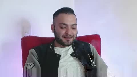 Snapshot of robert_leroy chatting on 03-09-25, 11:35 Stiven - online show from 03-09-25, 11:35