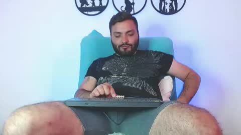 Snapshot of robert_leroy chatting on 11-25-25, 03:12 Stiven - online show from 11-25-25, 03:12