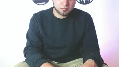 Snapshot of robert_leroy chatting on 12-05-25, 02:31 Stiven - online show from 12-05-25, 02:31