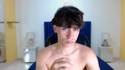 Snapshot of roberthalv chatting on 03-16-26, 12:20 ROBERTH online show from 03-16-26, 12:20