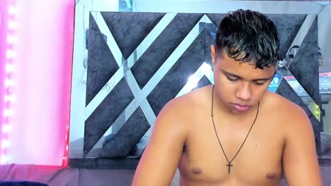 Snapshot of robertmiller21 chatting on 12-03-24, 09:44 Robert Miller And Mael Thompson online show from 12-03-24, 09:44