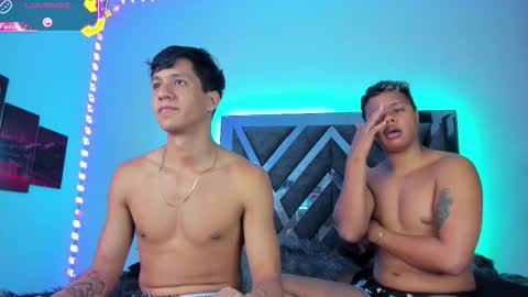 Robert Miller And Mael Thompson  online show from 10-04-25, 04:54