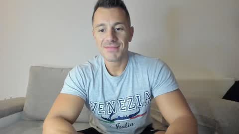 roberto4ever online show from 01-10-25, 06:42