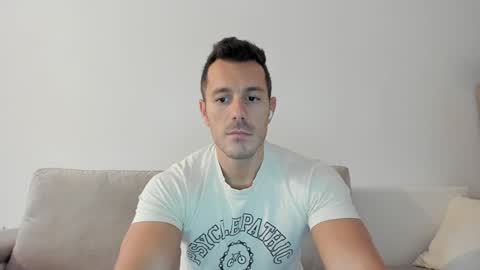 Snapshot of roberto4ever chatting on 01-21-25, 07:04 roberto4ever online show from 01-21-25, 07:04