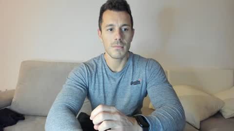 Snapshot of roberto4ever chatting on 01-26-25, 06:48 roberto4ever online show from 01-26-25, 06:48