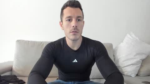 Snapshot of roberto4ever chatting on 02-16-25, 10:54 roberto4ever online show from 02-16-25, 10:54