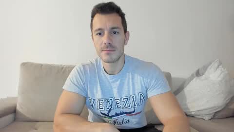 roberto4ever online show from 02-17-25, 05:47