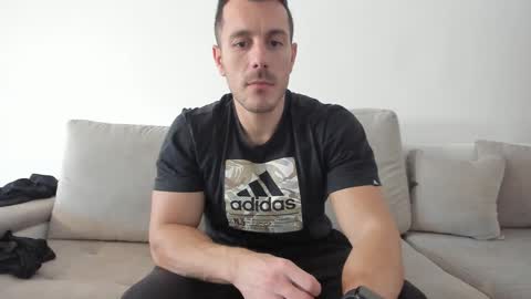 roberto4ever online show from 02-25-25, 12:45