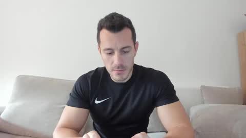 Snapshot of roberto4ever chatting on 03-03-25, 06:48 roberto4ever online show from 03-03-25, 06:48