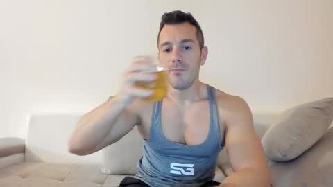 roberto4ever online show from 10-30-25, 04:58