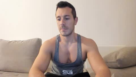 Snapshot of roberto4ever chatting on 11-07-25, 05:40 roberto4ever online show from 11-07-25, 05:40