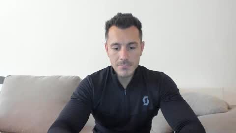 roberto4ever online show from 02-02-26, 01:54