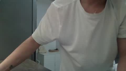 Snapshot of roberto_twink1 chatting on 02-04-25, 07:33 Roberto online show from 02-04-25, 07:33