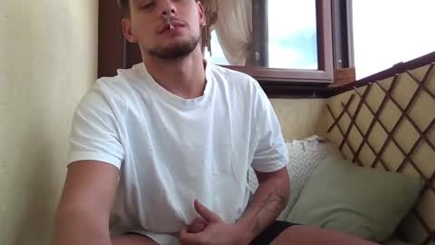 Snapshot of roberto_twink1 chatting on 09-23-25, 07:44 Roberto online show from 09-23-25, 07:44