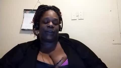 Snapshot of robertswhitney52 chatting on 12-13-25, 10:48 robertswhitney52 online show from 12-13-25, 10:48