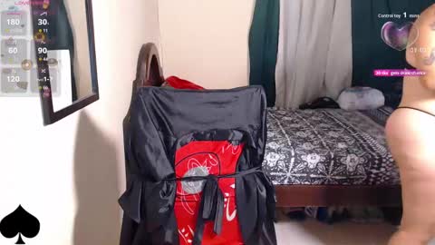 Snapshot of robin_h00t chatting on 09-25-25, 03:54 Ivanna and Robin online show from 09-25-25, 03:54