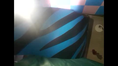 Snapshot of robincom23 chatting on 02-08-25, 12:28 R online show from 02-08-25, 12:28