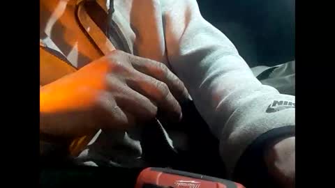 Snapshot of robincom23 chatting on 02-25-25, 07:42 R online show from 02-25-25, 07:42