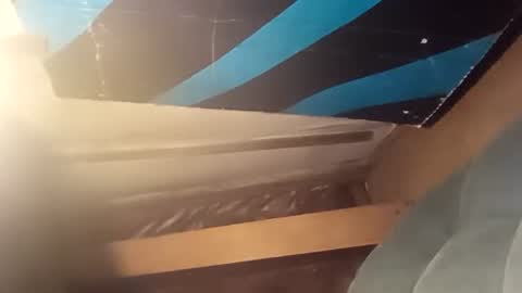 Snapshot of robincom23 chatting on 09-22-25, 06:48 R online show from 09-22-25, 06:48