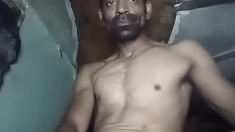 Snapshot of robincom23 chatting on 09-28-25, 10:48 R online show from 09-28-25, 10:48