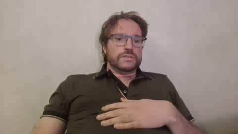 robinouhot online show from 02-21-25, 01:33