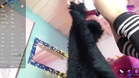 Snapshot of robinsonbaker chatting on 02-13-25, 05:26 Margot Ferrer online show from 02-13-25, 05:26