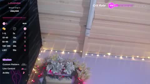 Snapshot of robinsonbaker chatting on 09-11-25, 07:19 Margot Ferrer online show from 09-11-25, 07:19