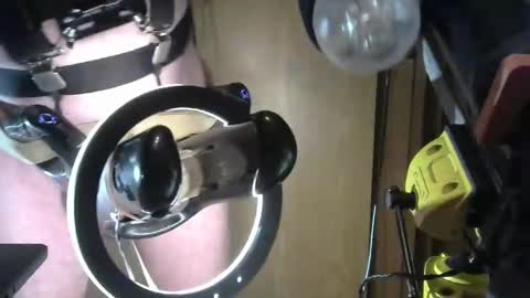 Robodickmilker online show from 02-18-25, 08:38