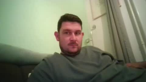 Robin online show from 10-19-25, 09:04