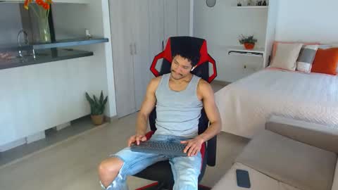 roby_millerr online show from 02-06-25, 04:25