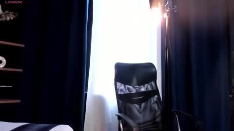 rocco_santos online show from 10-19-25, 08:42
