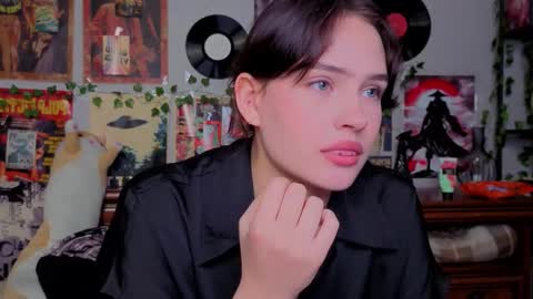 Snapshot of rochelrosensteel chatting on 11-03-25, 07:37 Lilit online show from 11-03-25, 07:37