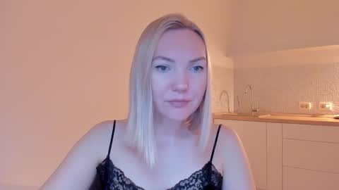 Snapshot of rock__baby chatting on 02-11-25, 11:01 rock__baby online show from 02-11-25, 11:01