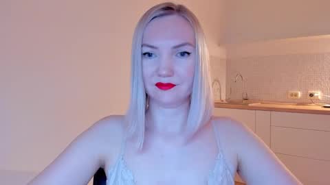 Snapshot of rock__baby chatting on 02-16-25, 12:08 rock__baby online show from 02-16-25, 12:08