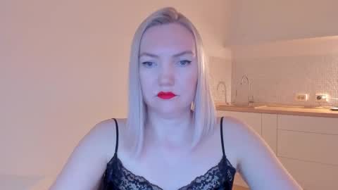 Snapshot of rock__baby chatting on 02-16-25, 03:15 rock__baby online show from 02-16-25, 03:15