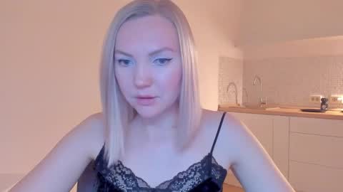 Snapshot of rock__baby chatting on 03-02-25, 04:07 rock__baby online show from 03-02-25, 04:07