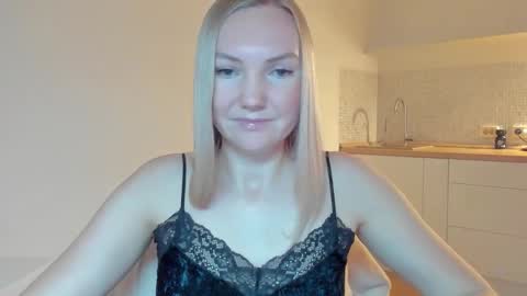 Snapshot of rock__baby chatting on 11-13-25, 05:17 rock__baby online show from 11-13-25, 05:17